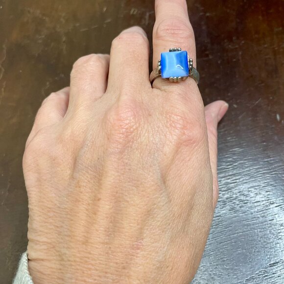 VTG Claire's Silver tone Art Deco Style Ring with Blue Stone Sz 7.5 - Picture 2 of 9